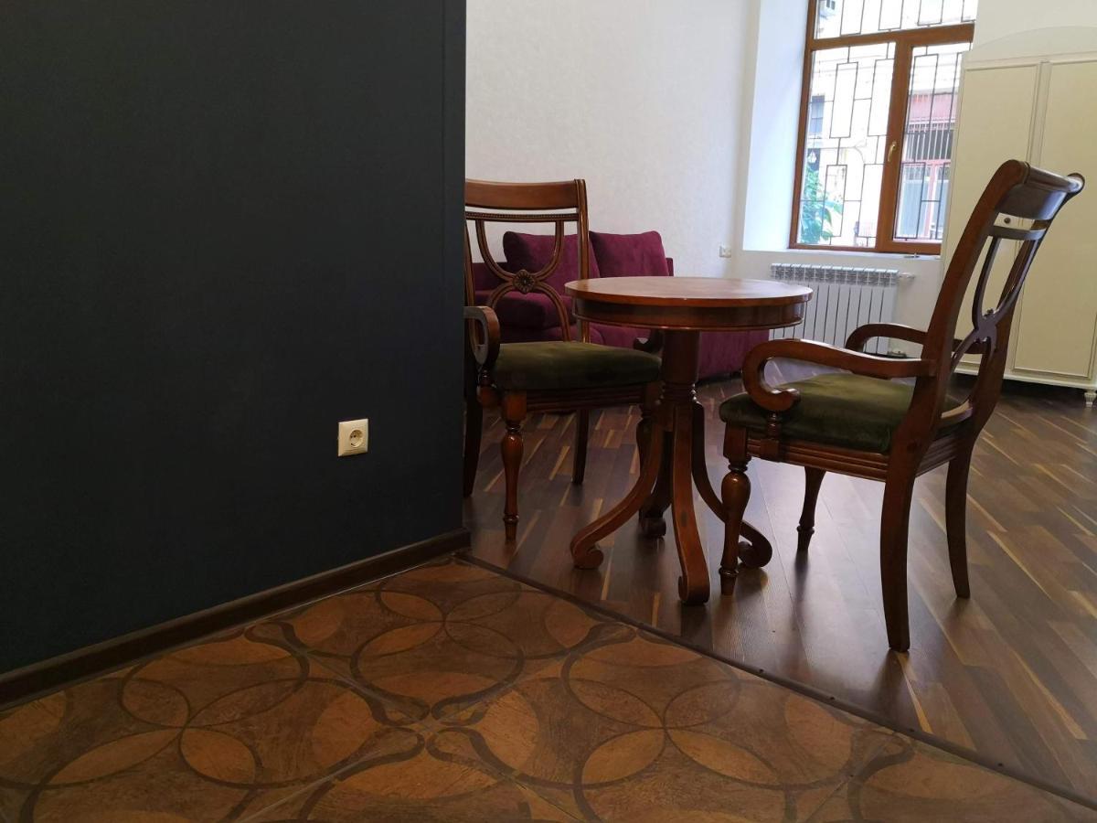 Затишні Апартаменти, Вулиця Дерибасівська, 13 Oldenburg Bagian luar foto