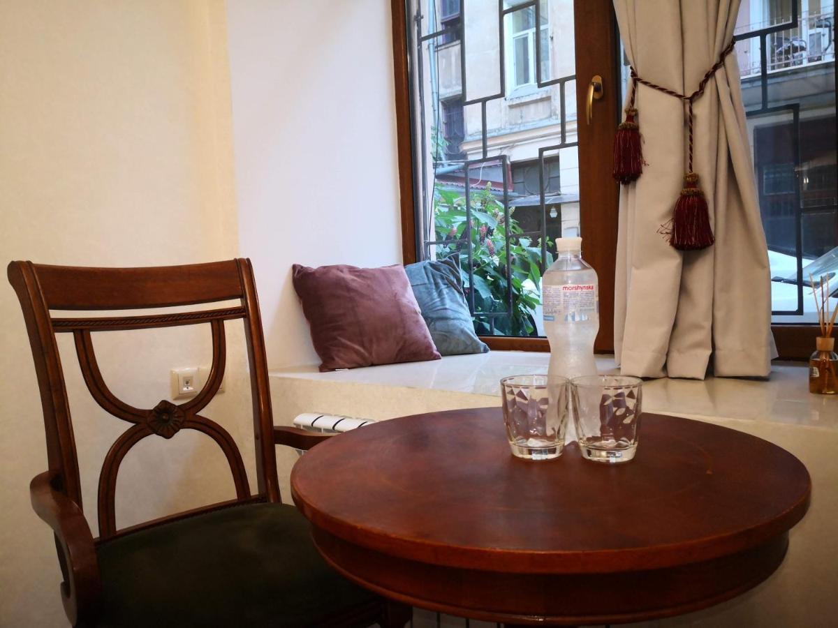 Затишні Апартаменти, Вулиця Дерибасівська, 13 Oldenburg Bagian luar foto